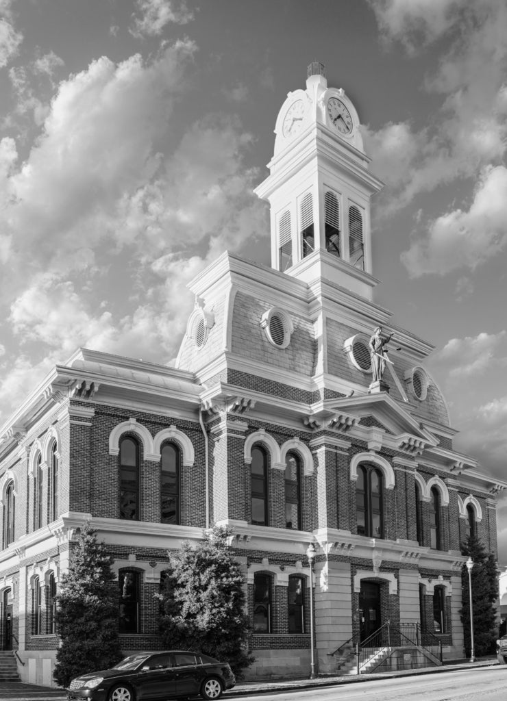 Scott County Courthouse Kentucky in black white