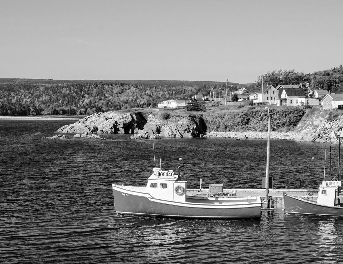 Noah Jigsaw Puzzle Baroque monastery in Klosterneuburg near Vienna, Austria in black white 1000 pieces