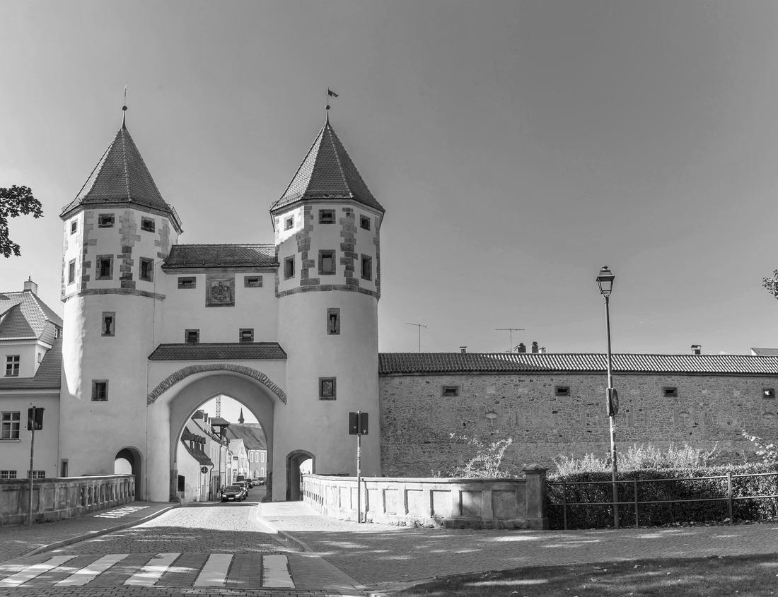 Noah Jigsaw Puzzle Berlin, Germany city skyline at the Potsdamer platz financial district in black white 1000 pieces
