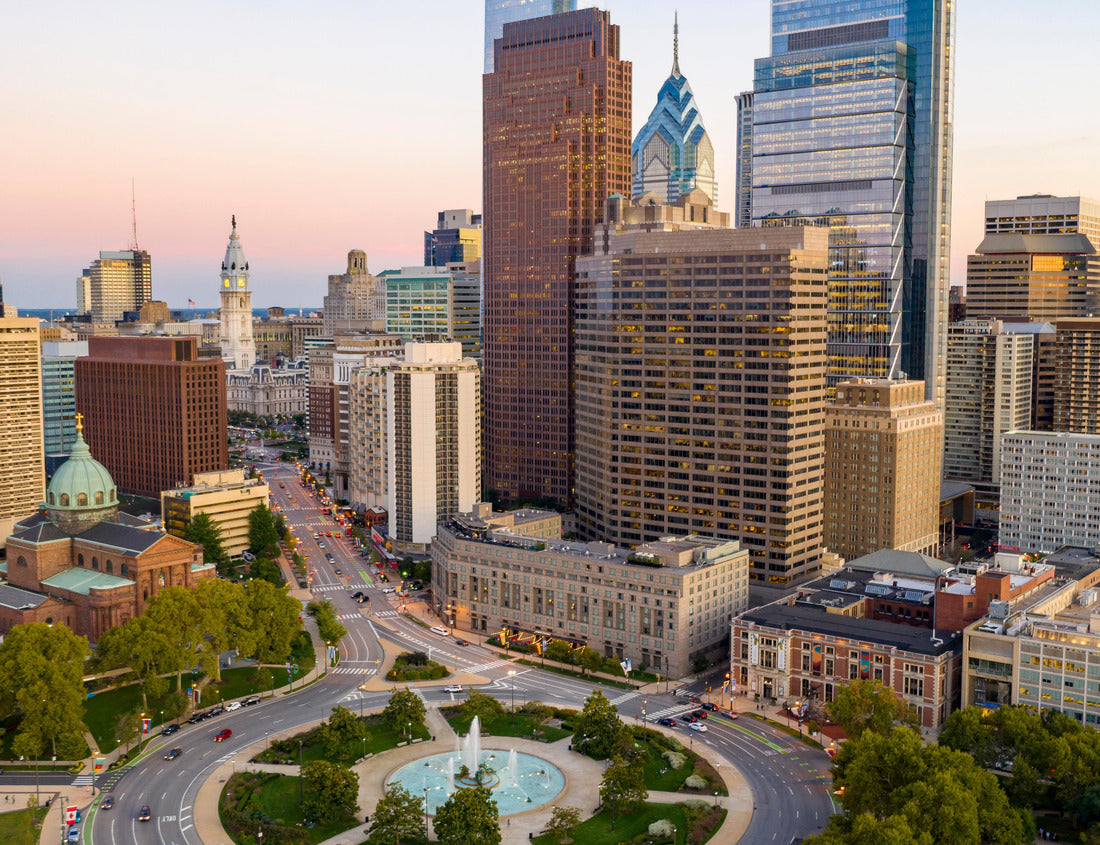 Noah Jigsaw Puzzle Vehilce traffic circles around the fountain at Logan Square in the bustling urban core of Philadelphia PA 1000 pieces