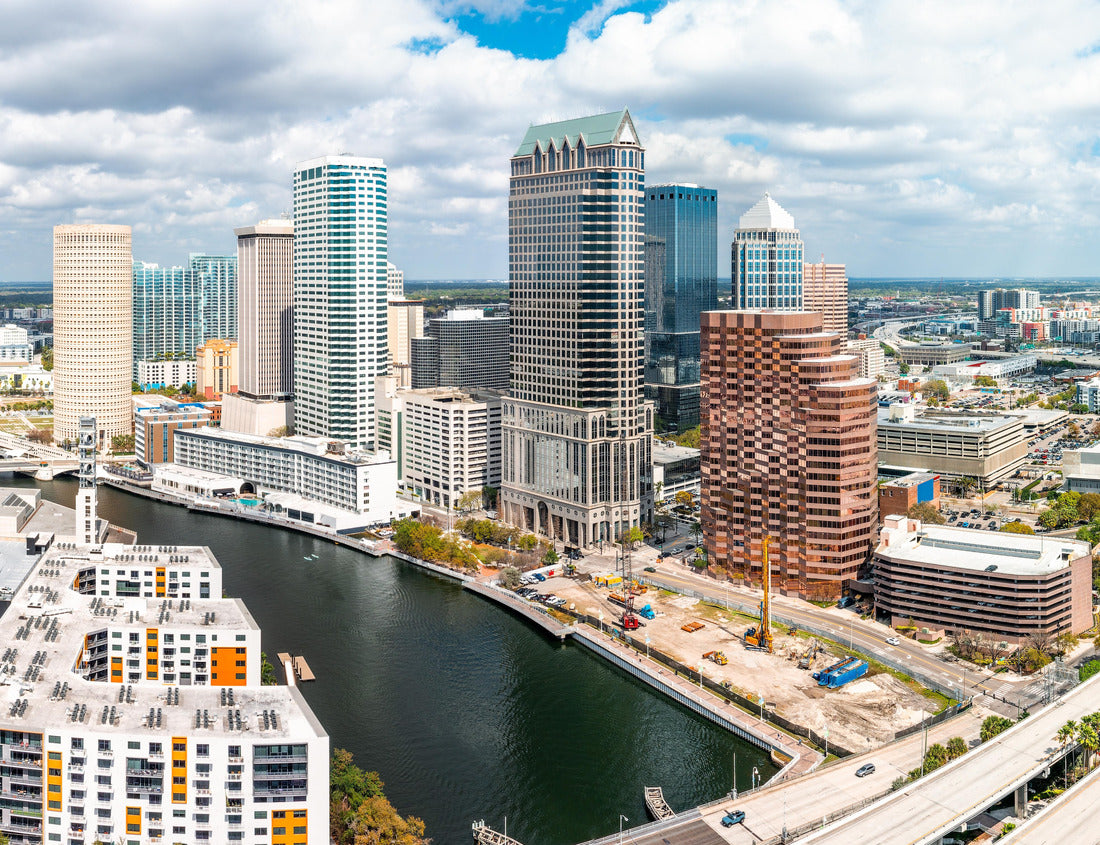 Noah Jigsaw Puzzle Aerial panorama of Tampa, Florida skyline. Tampa is a city on the Gulf Coast of the U.S. state of Florida 1000 pieces