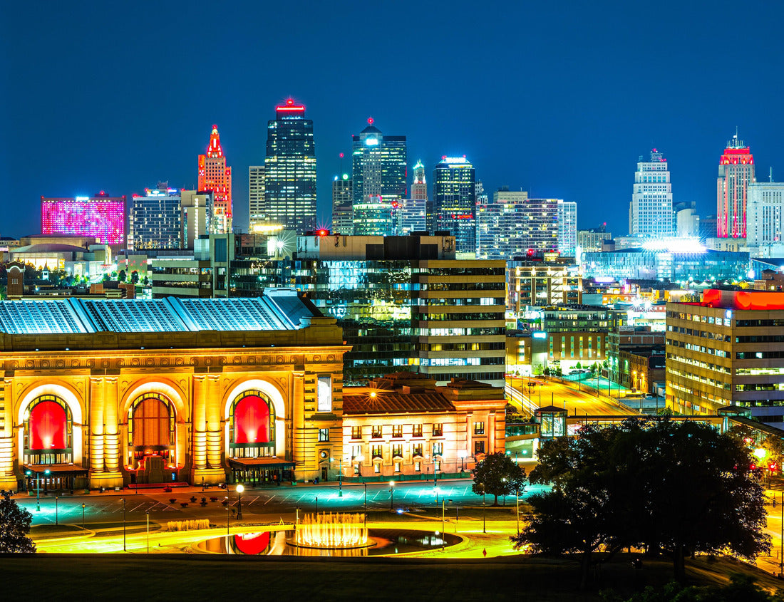 Noah Jigsaw Puzzle Kansas City skyline by night, viewed from Liberty Memorial Park, near Union Station. Kansas City is the largest city in Missouri 1000 pieces