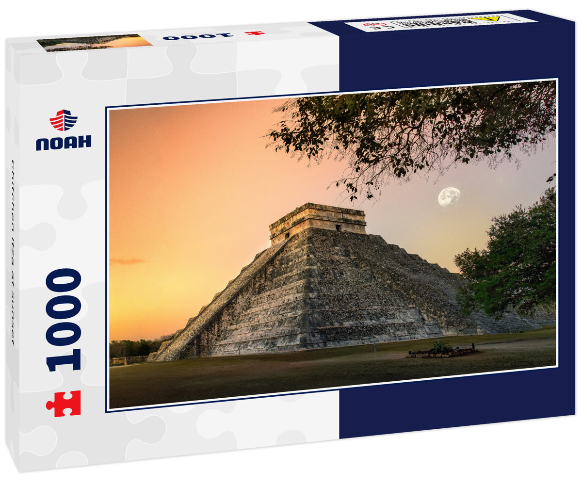 Chitchen Itza at sunset
