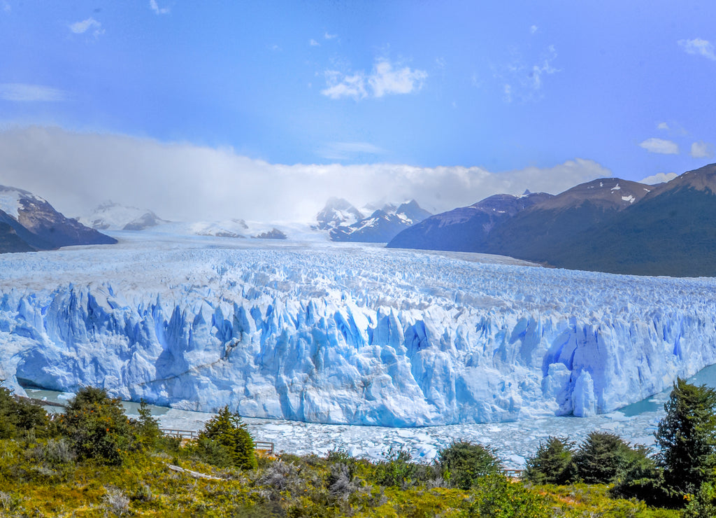 The perito Moreno Glacier ad the Buenos Aires lake between the Andes mountains