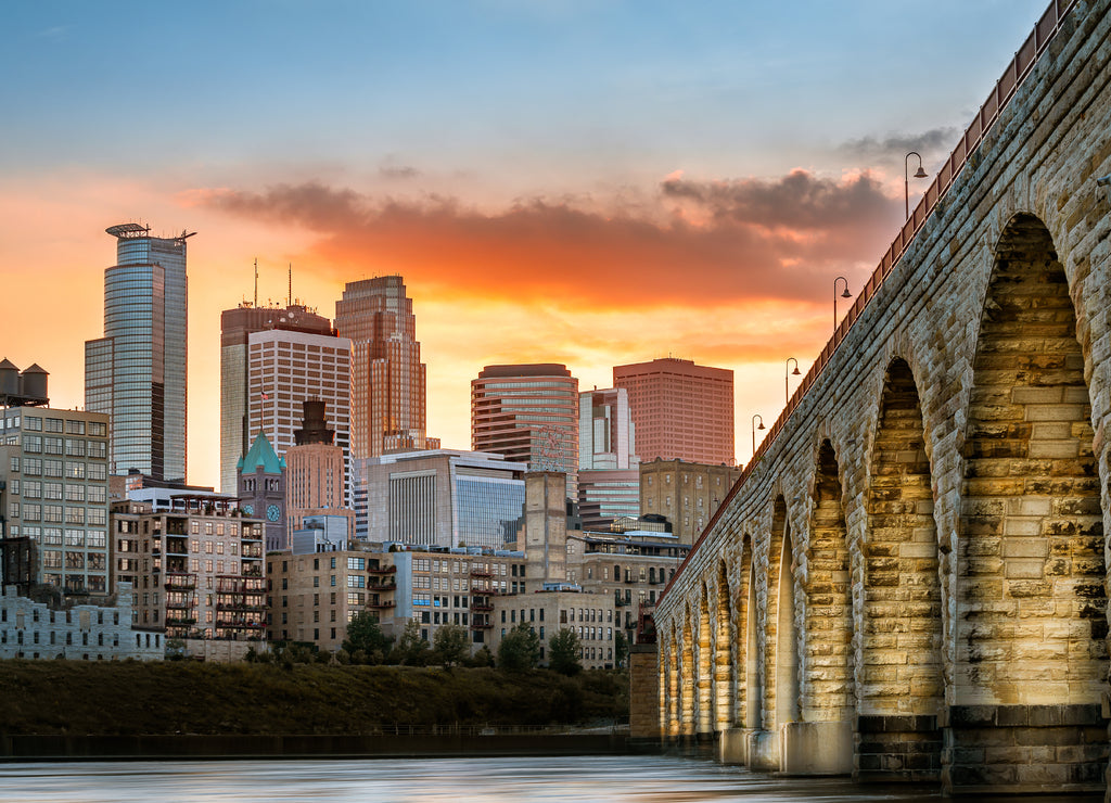 Minnesota, Minneapolis stone arch bride