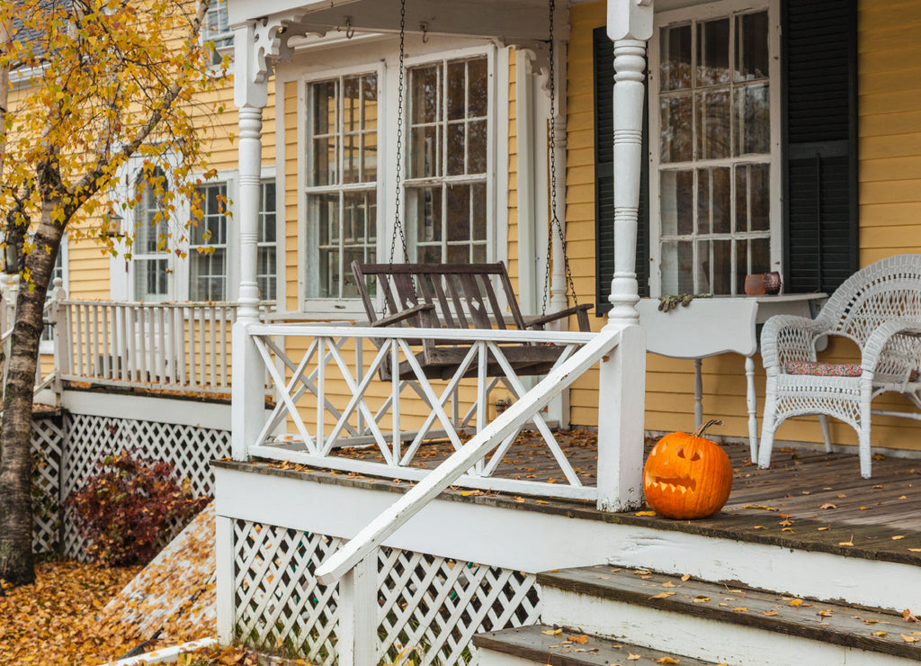 USA, Maine, Wiscasset. Porch during autumn