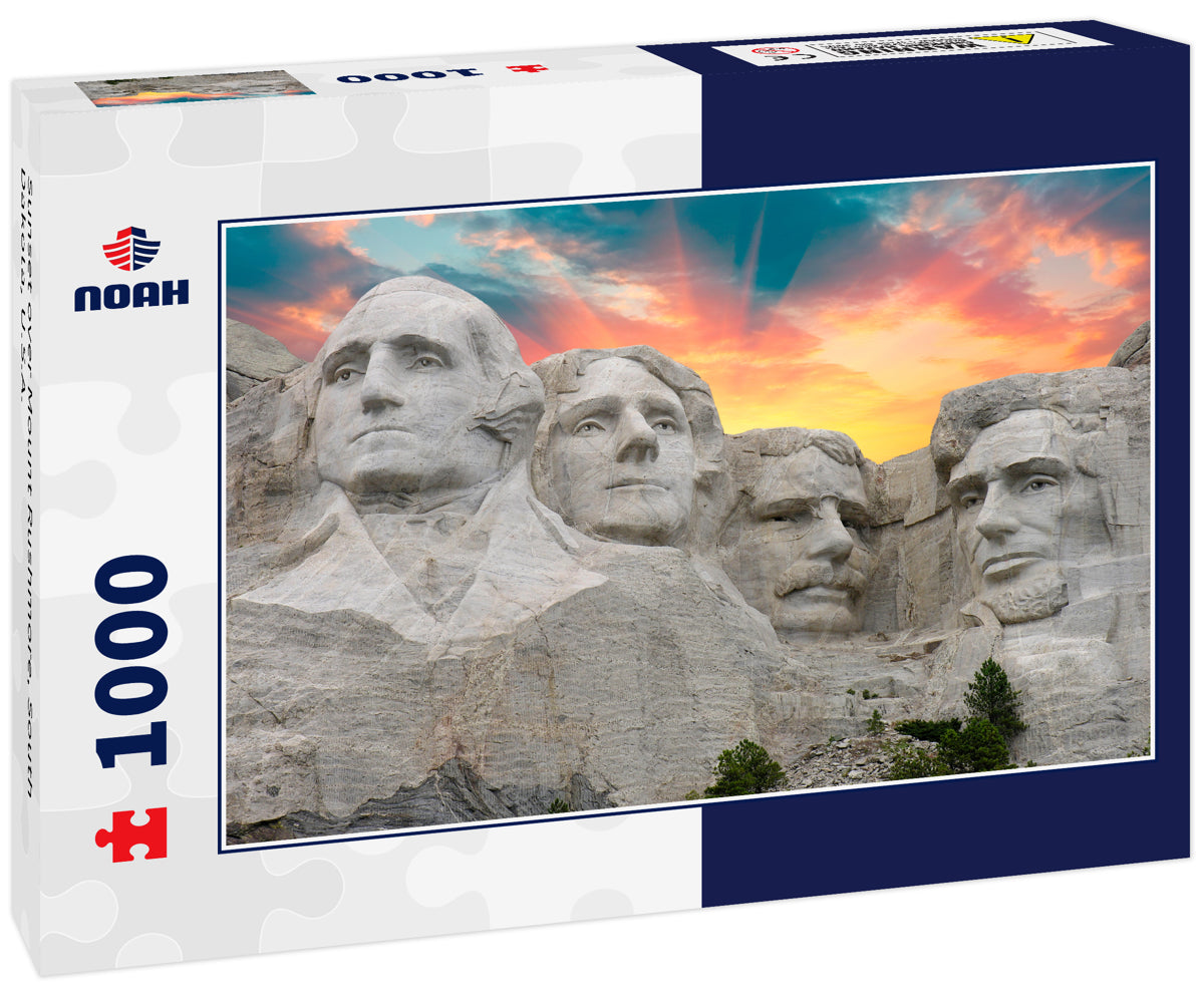 Sunset over Mount Rushmore, South Dakota, U.S.A.
