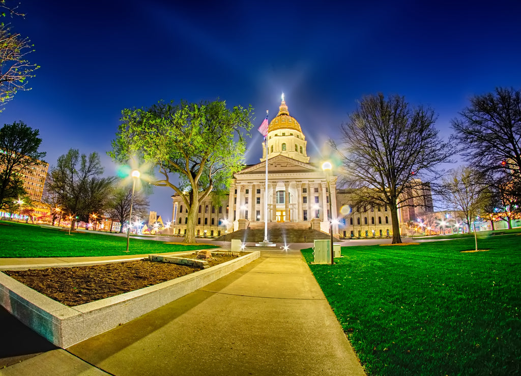 topeka kansas downtown at night