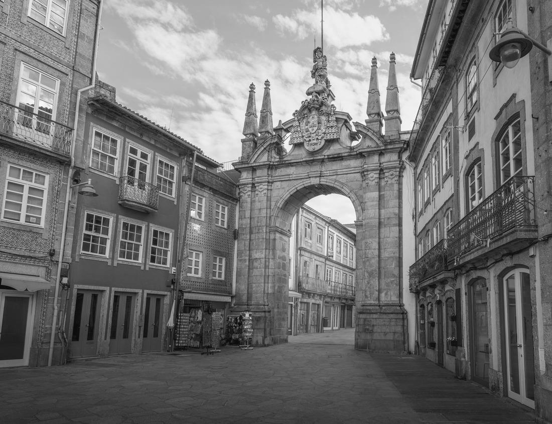 Noah Jigsaw Puzzle Cudden point in cornwall England uk. Near St Michaels mount and prussia cove in black white 1000 pieces