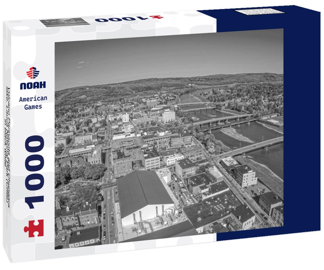 Noah Jigsaw Puzzle Volcano Parinacota and Chungara lake, Lauca National Park (Chile) in black white 1000 pieces