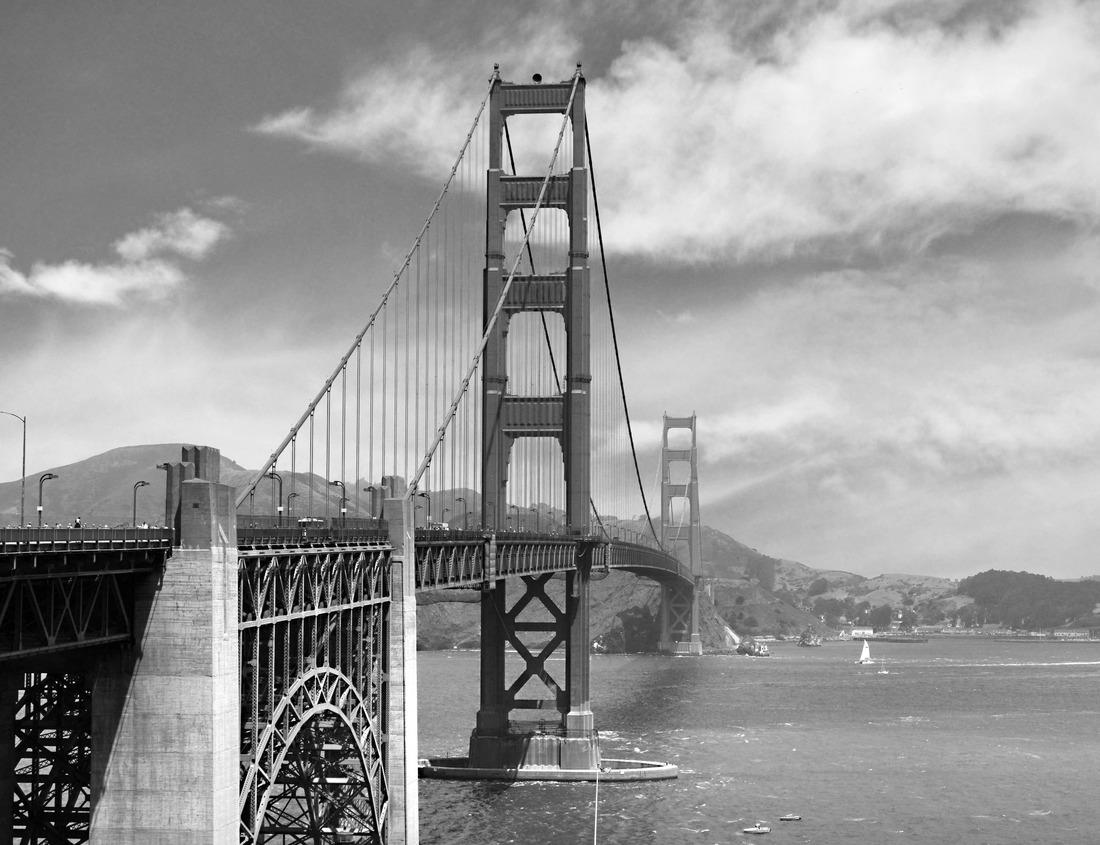 Noah Jigsaw Puzzle Cannobio, Lake Maggiore in black white 1000 pieces