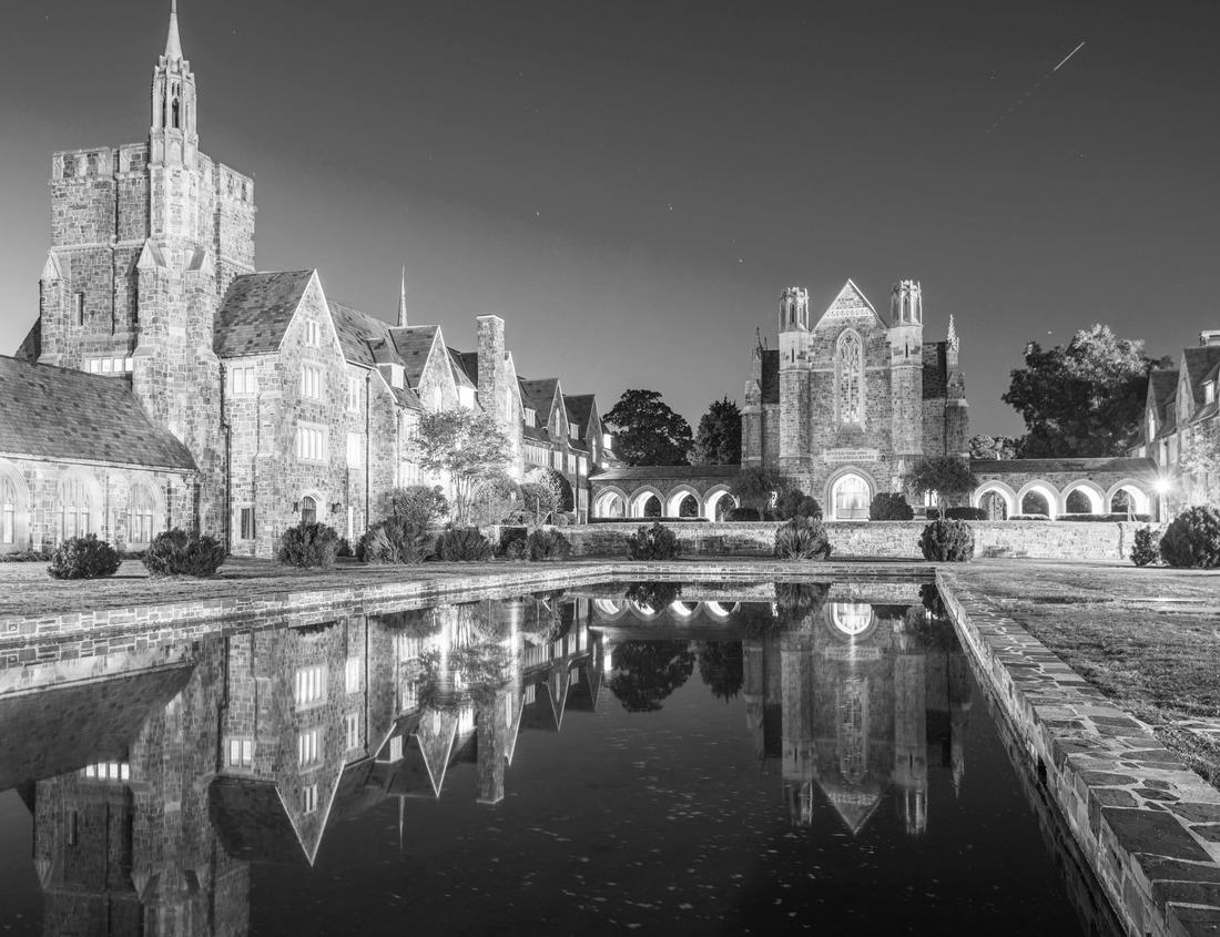 Noah Jigsaw Puzzle Lake Crescent at Olympic National Park, Washington, USA in black white 1000 pieces