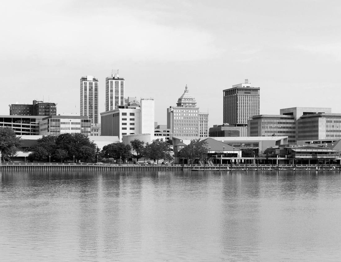 Noah Jigsaw Puzzle Franklin D Roosevelt House in black white 1000 pieces