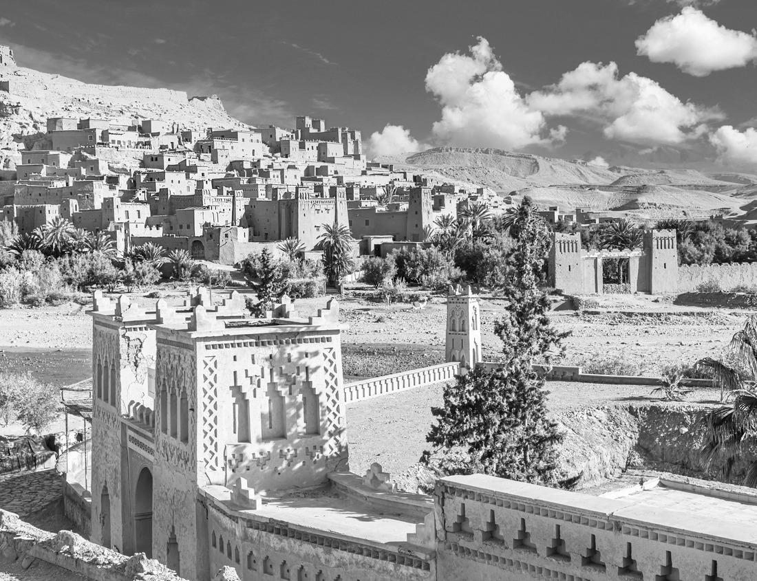 Noah Jigsaw Puzzle Alpine Loop trail in the Great Basin National Park in Nevada, is quite popular, and passes by two beautiful lakes, one of these being Stella Lake in black white 1000 pieces