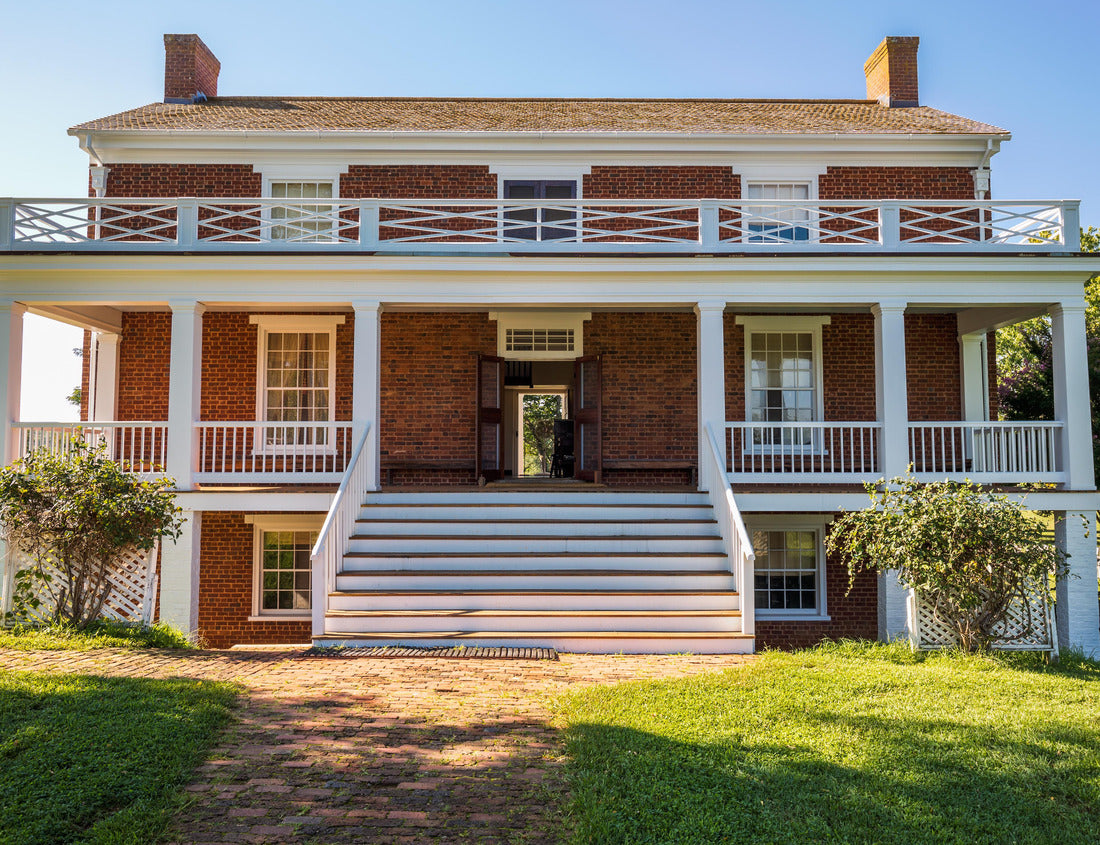 Noah Jigsaw Puzzle Front view of McLean House where the surrender of Southern Army under General Robert E Lee to Ulysses S Grant took place in Appomattox, Virginia, USA 1000 pieces