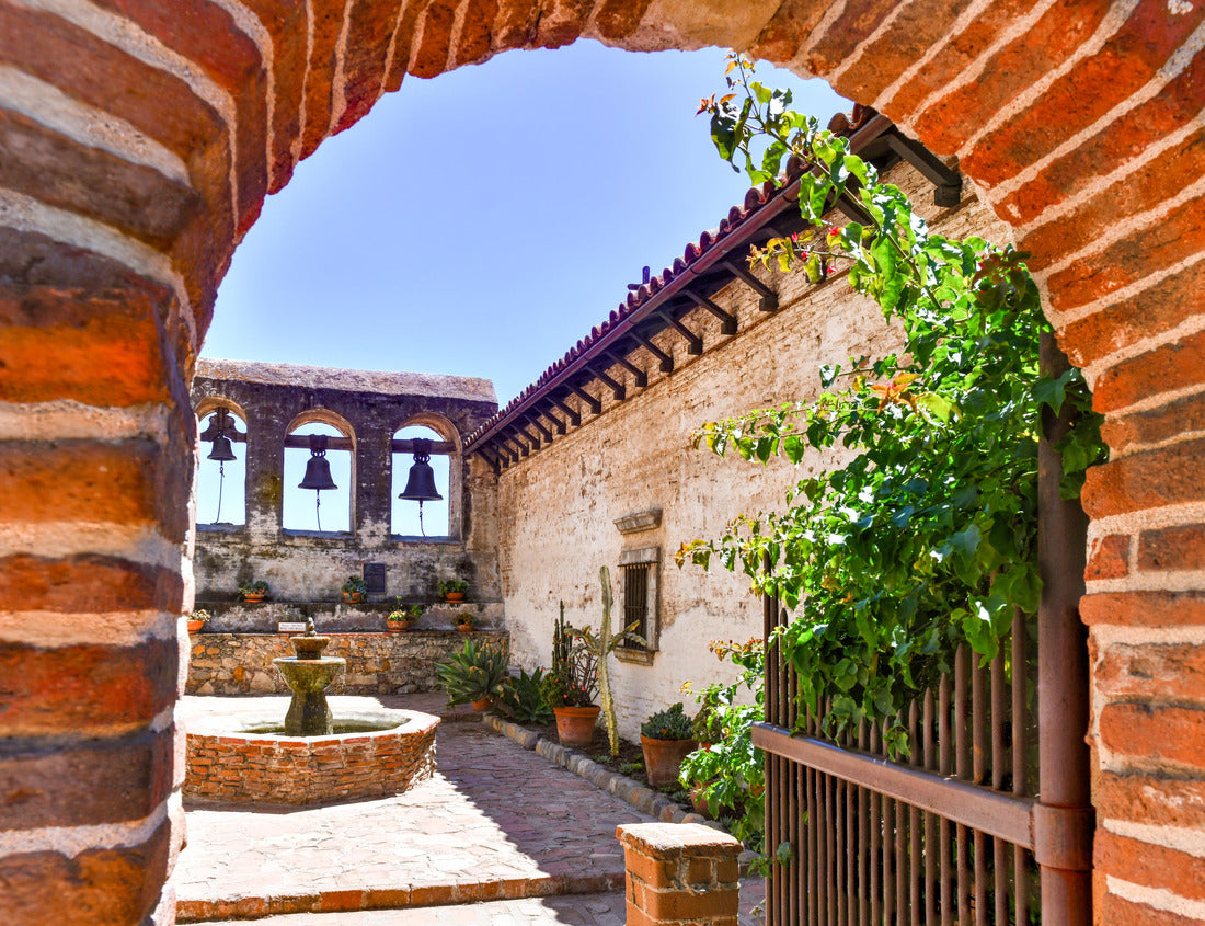 Noah Jigsaw Puzzle Mission San Juan Capistrano is a Spanish mission in San Juan Capistrano, California 1000 pieces