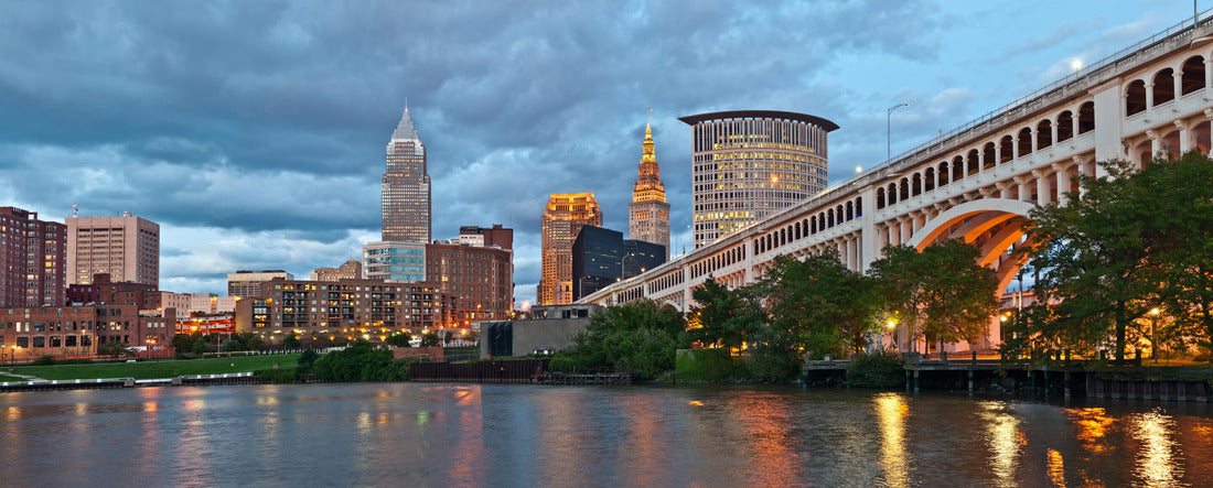 Cleveland skyline at twilight 2000pc Panoramic Puzzle