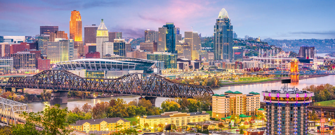 Cincinnati, Ohio, USA skyline at dusk 2000pc Panoramic Puzzle
