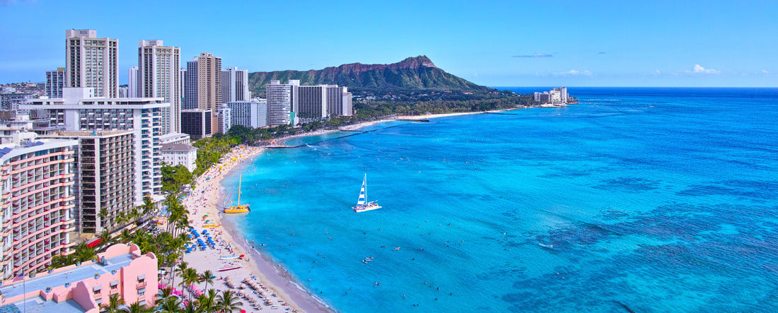 Hawaii's Waikiki Beach 2000pc Panoramic Puzzle