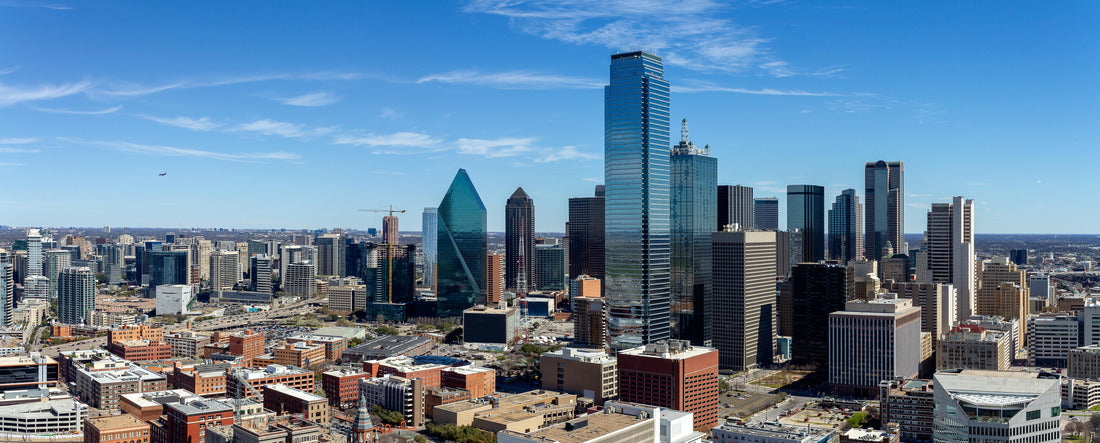 Dallas, Texas cityscape with blue sky on sunny day 2000pc Panoramic Puzzle