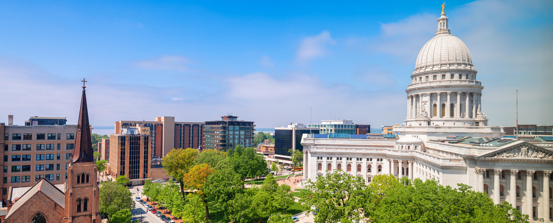 Madison, Wisconsin, USA state capitol in the daytime 2000pc Panoramic Puzzle