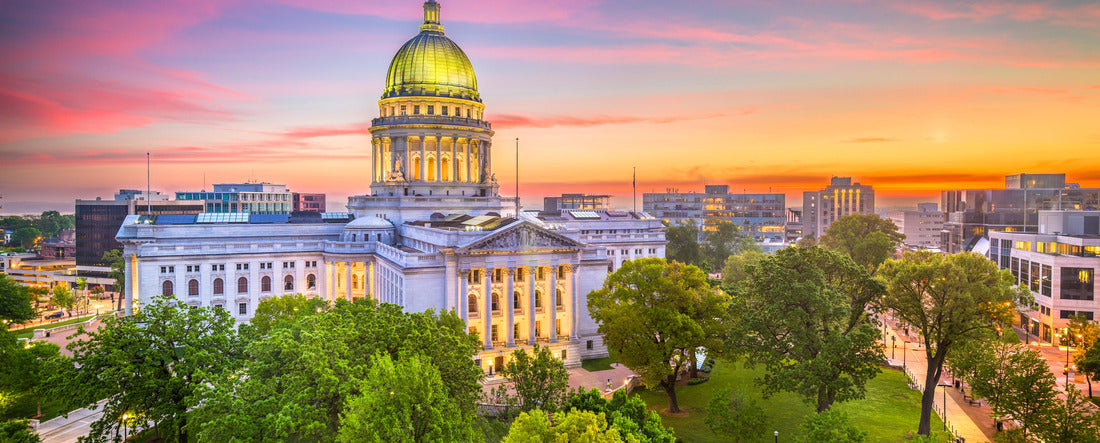 Madison, Wisconsin, USA state capitol building at dusk 2000pc Panoramic Puzzle