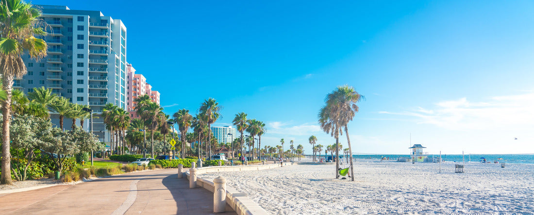 Clearwater beach with beautiful white sand in Florida USA 2000pc Panoramic Puzzle