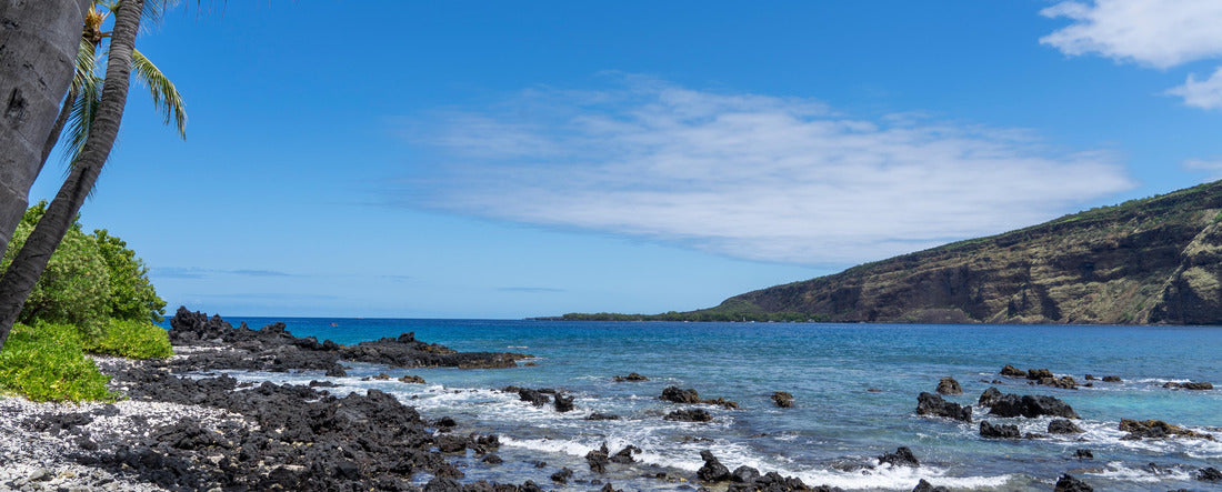 The Manini Beach in the Kealakekua Bay in Big Island, Hawaii 2000pc Panoramic Puzzle