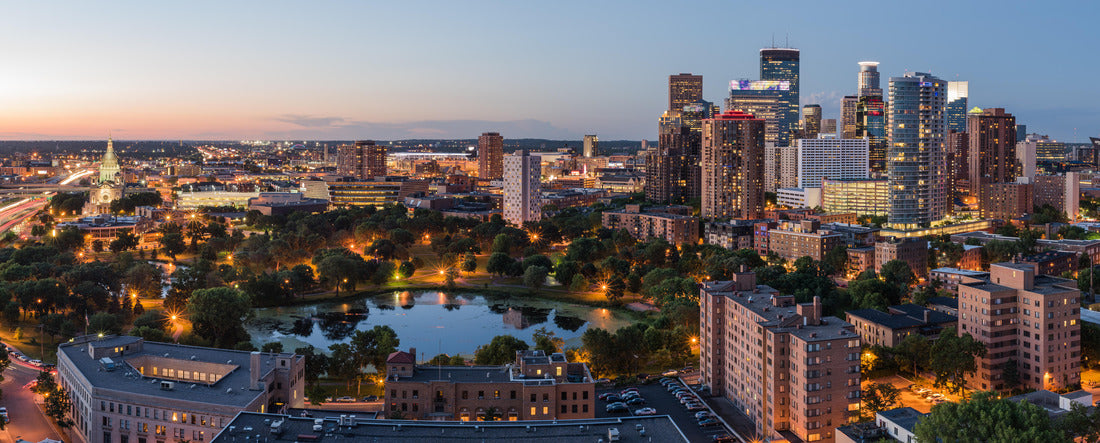 Beautiful Minneapolis during a summer sunset 2000pc Panoramic Puzzle
