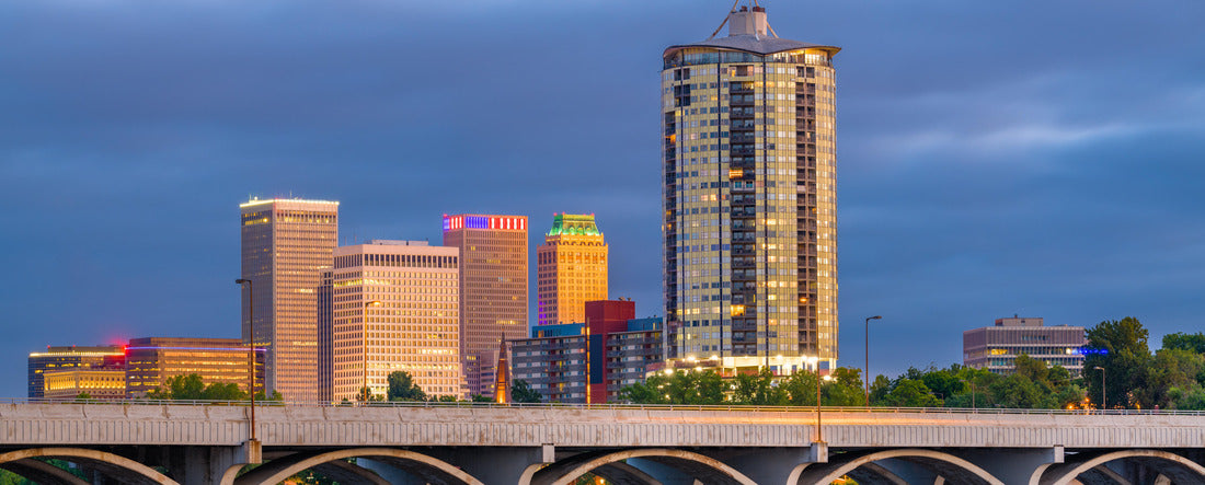 Noah Jigsaw Puzzle Tulsa, Oklahoma, USA downtown skyline on the Arkansas River at dusk panorama 2000 pieces