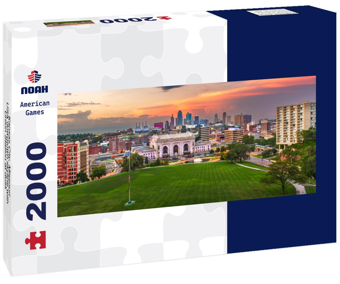 Kansas City, Missouri, USA downtown skyline with Union Station at dusk 2000pc Panoramic Puzzle