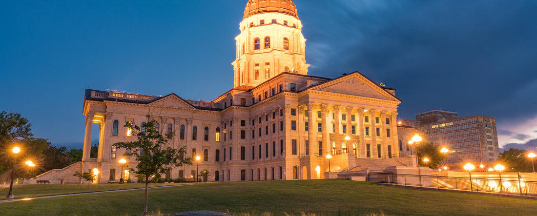 Exterior of the Kansas State Capital Building in Topeka, Kansas at Night 2000pc Panoramic Puzzle