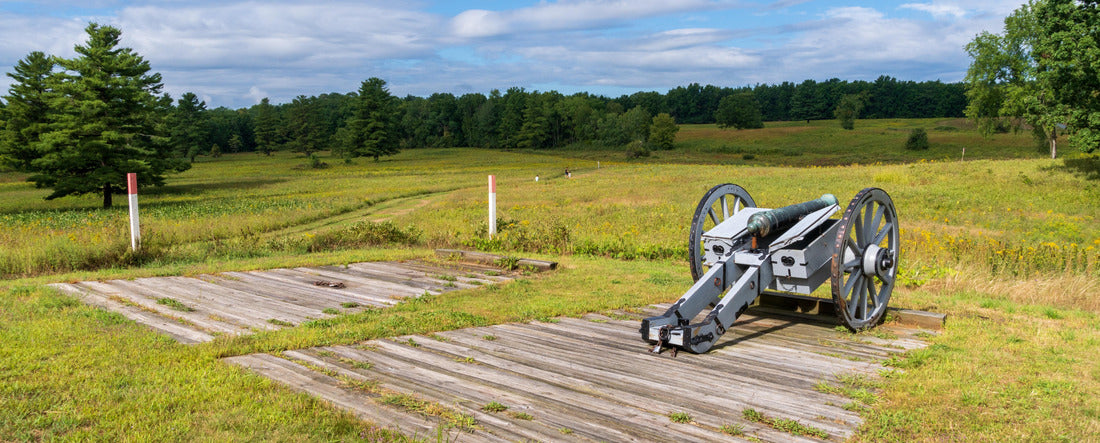 Field artillery at Saratoga National Historical Site in Upstate New York 2000pc Panoramic Puzzle