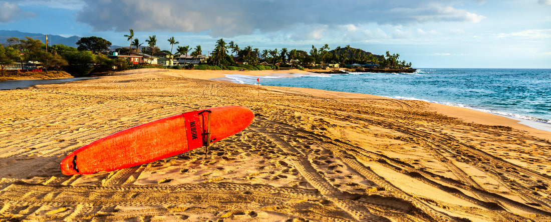 Rescue surf board on Makaha Beach in West Oahu Island - Hawaii, United States 2000pc Panoramic Puzzle