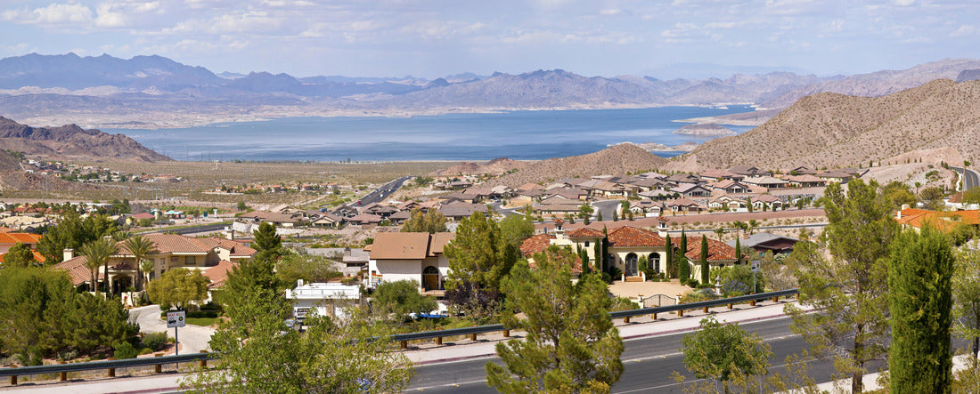 Boulder City Nevada suburbs and lake Meade with surrounding mountains 2000pc Panoramic Puzzle