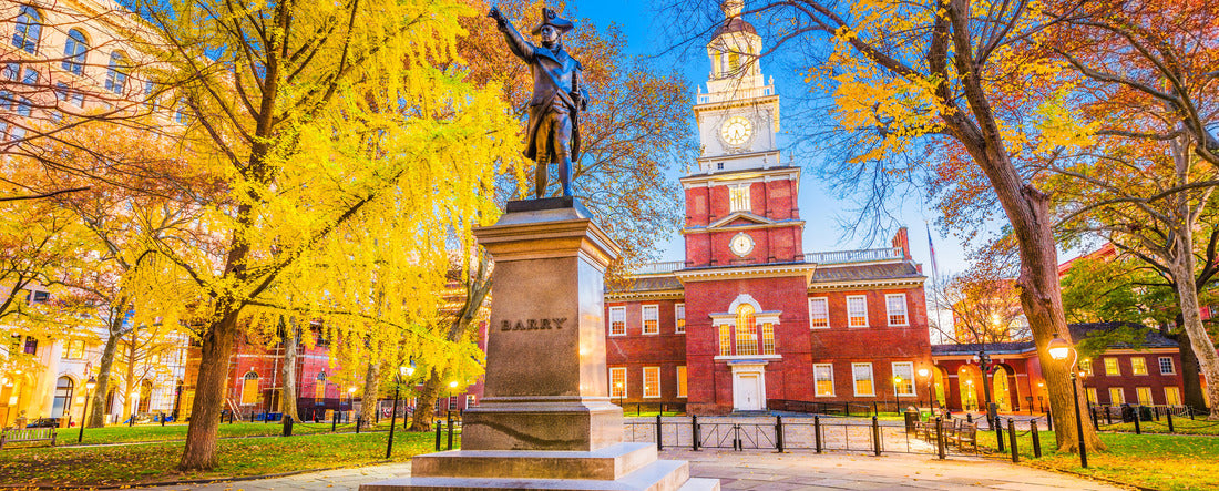 Philadelphia, Pennsylvania, USA, in the fall season at historic Independence Hall 2000pc Panoramic Puzzle