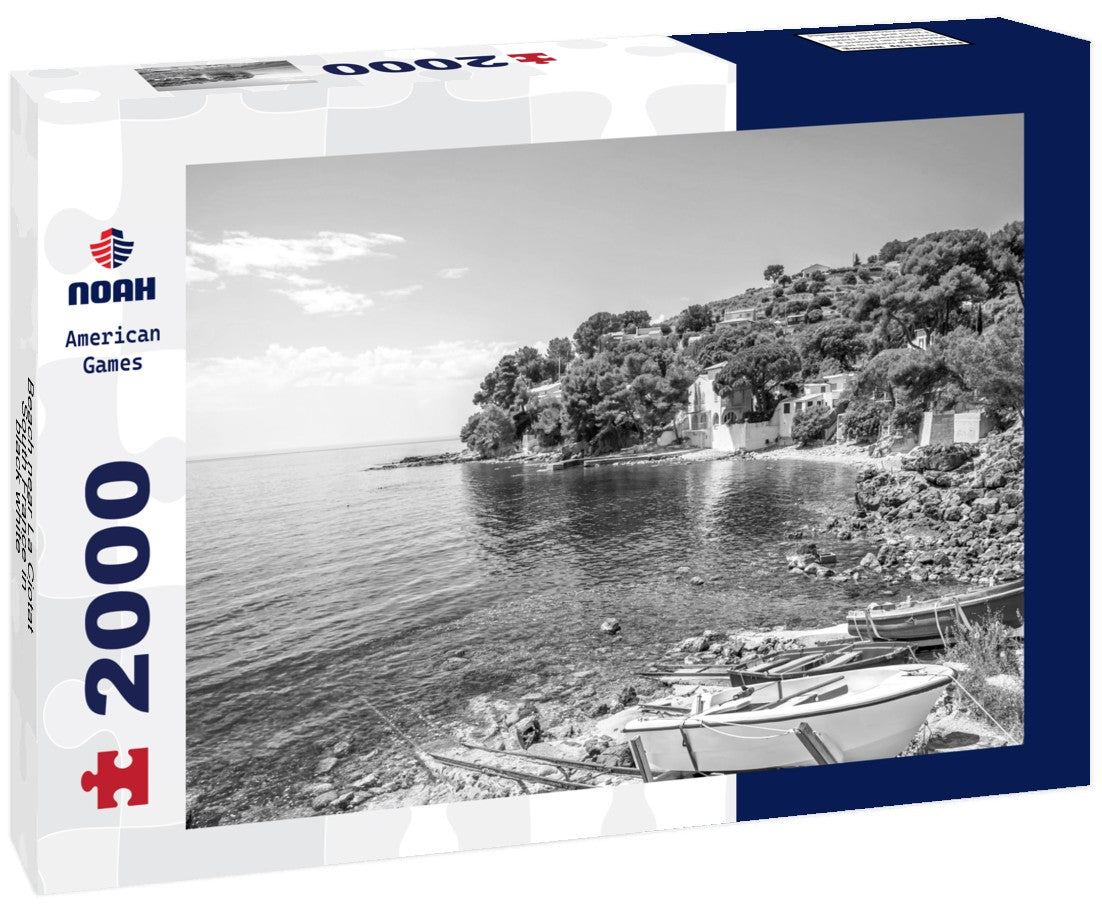 Noah Jigsaw Puzzle Beach near La Ciotat, South France in black white 2000 pieces