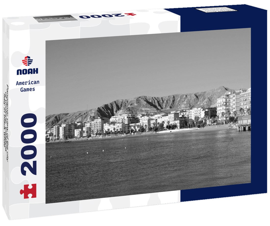 Noah Jigsaw Puzzle Panoramic view of the city of Crotone, Calabria, Italy in black white 2000 pieces