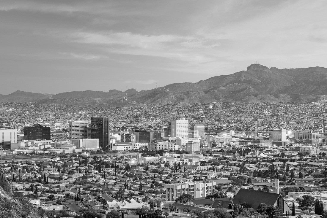 Noah Jigsaw Puzzle El Paso, Texas, USA downtown city skyline at dusk with Juarez, Mexico in the distance in black white 2000 pieces