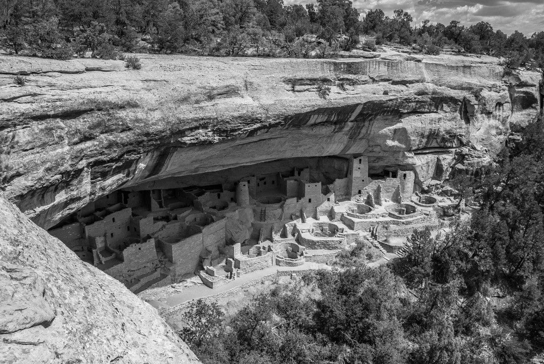Noah Jigsaw Puzzle Cliff Palace View from the Overlook, Mesa Verde National Park, Colorado in black white 2000 pieces