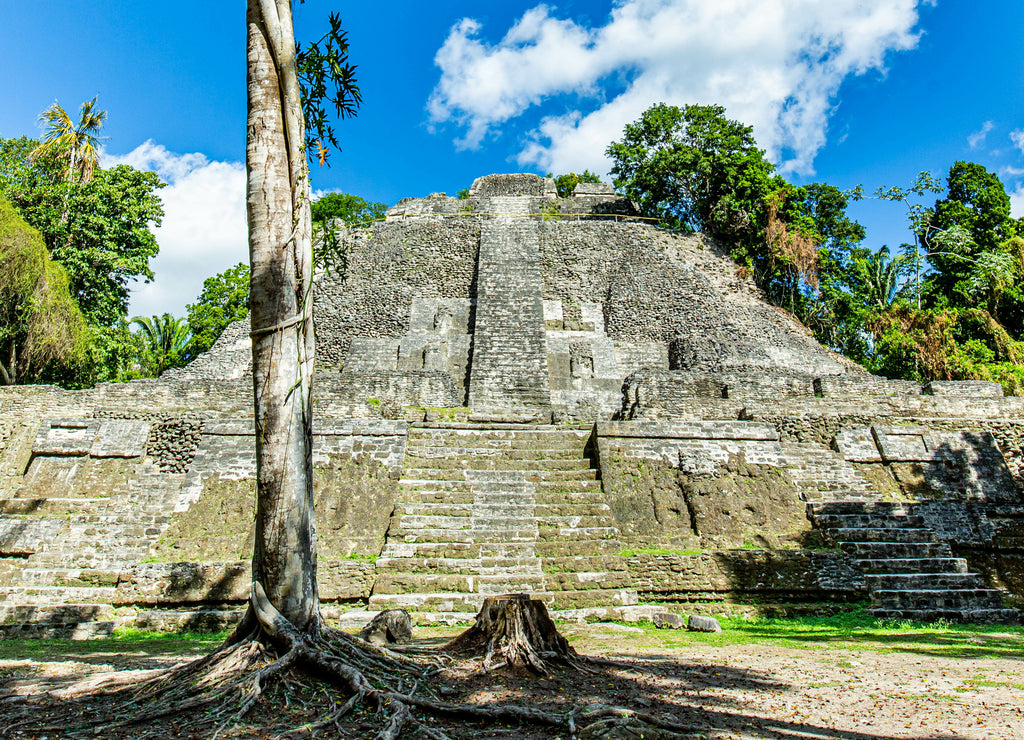 Lamanai archaeological reserve mayan ruins High Temple Belize