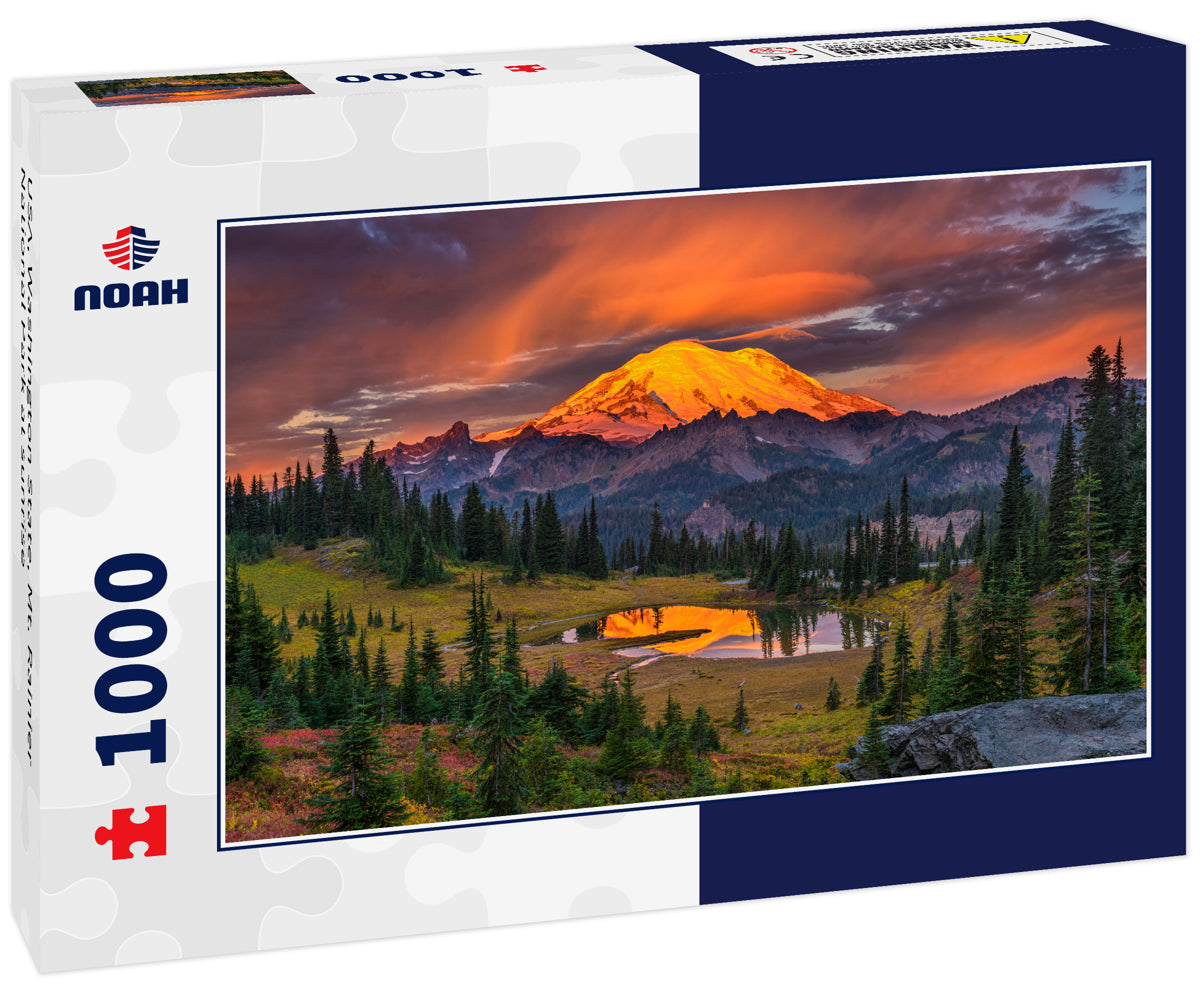 USA, Washington State, Mt. Rainier National Park at sunrise