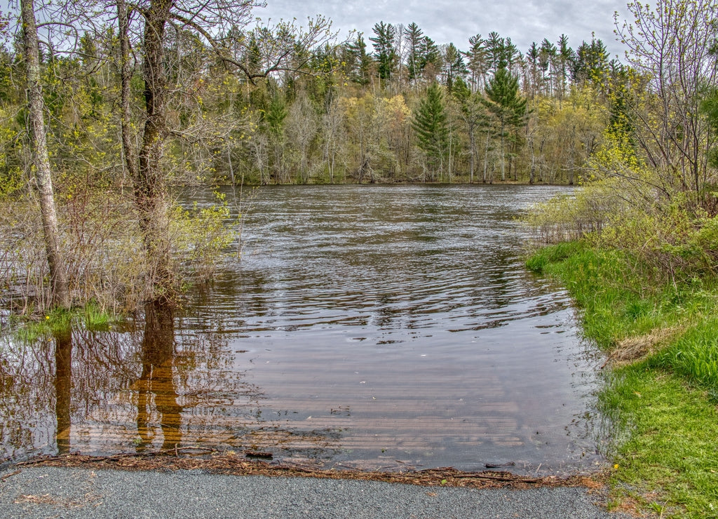 The St. Croix National Scenic Riverway is a protected area along the border of Minnesota and Wisconsin