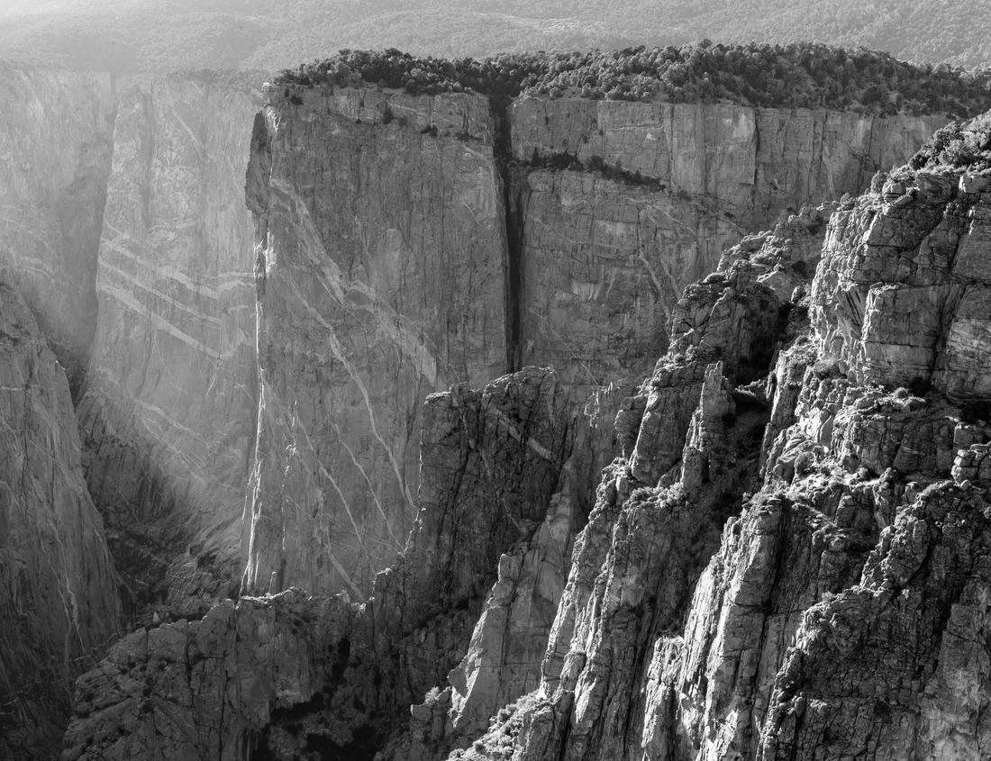 Noah Jigsaw Puzzle Aerial of Baton Rouge with famous skyline in black white 1000 pieces