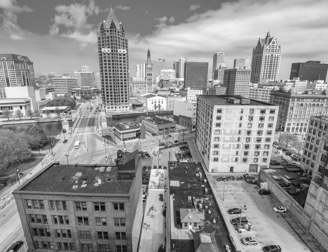 Noah Jigsaw Puzzle Emblem of Portugal - beautiful city of Coimbra in black white 1000 pieces