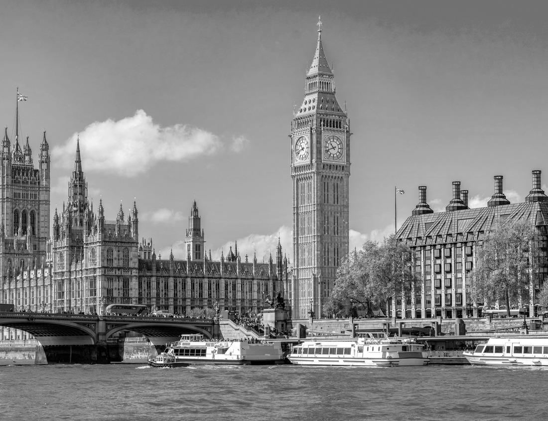 Noah Jigsaw Puzzle Cenote Dos Ojos in Quintana Roo, Mexico. People swimming and snorkeling in clear blue water. This cenote is located near Tulum on the Yucatan Peninsula, Mexico in black white 1000 pieces