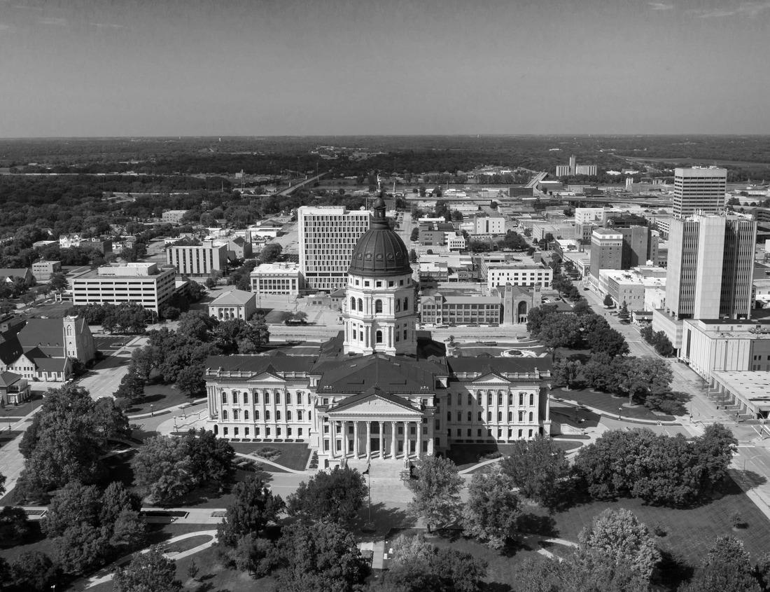 Noah Jigsaw Puzzle Evening sunset on the Dehcho (Big) River in Fort Simpson, NT in black white 1000 pieces