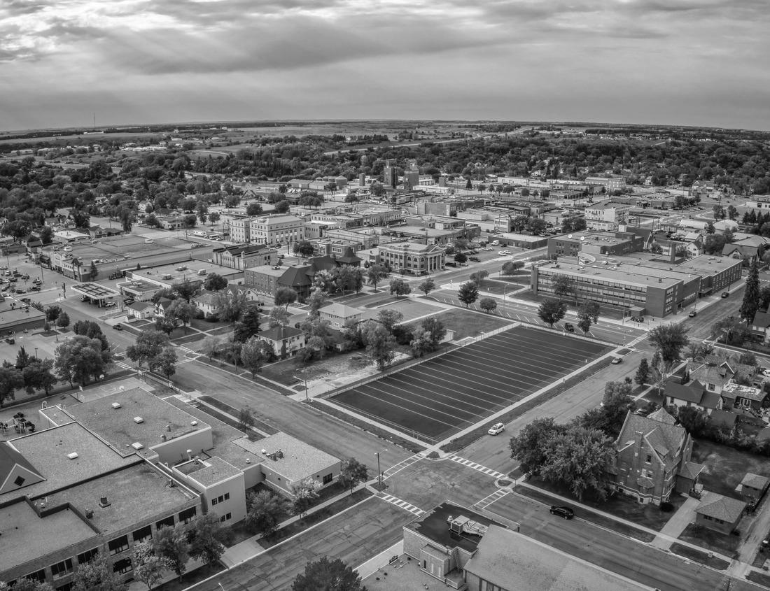 Noah Jigsaw Puzzle Modern buildings skyline Columbus Ohio in the afternoon with clouds in black white 1000 pieces