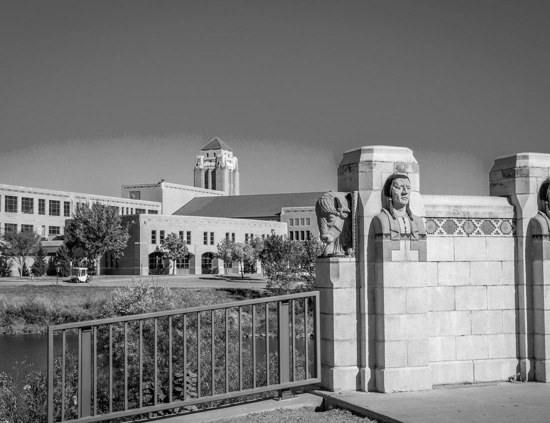 Noah Jigsaw Puzzle Melbourne Derbyshire town center in black white 1000 pieces