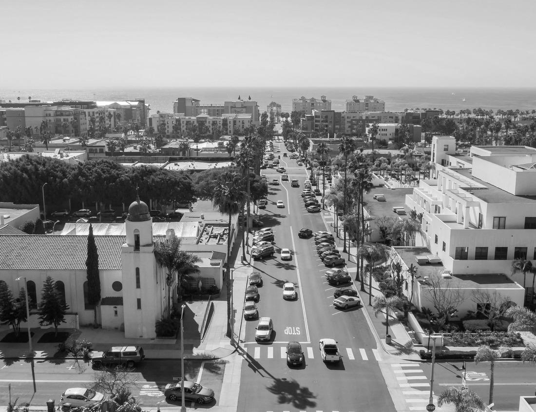 Noah Jigsaw Puzzle Downtown city area of Oceanside, California, USA. in black white 1000 pieces